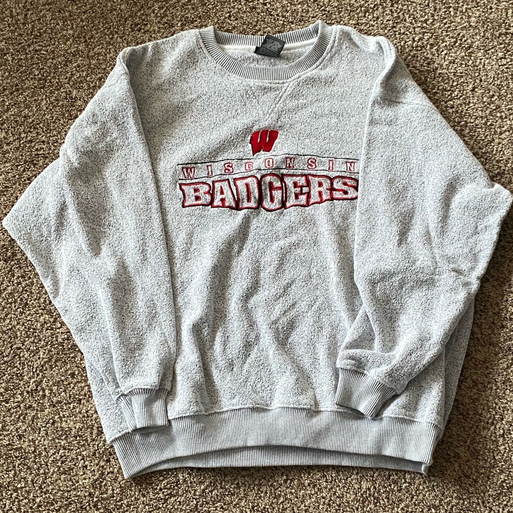 Pro Edge Gray Wisconsin Badgers Sweatshirt